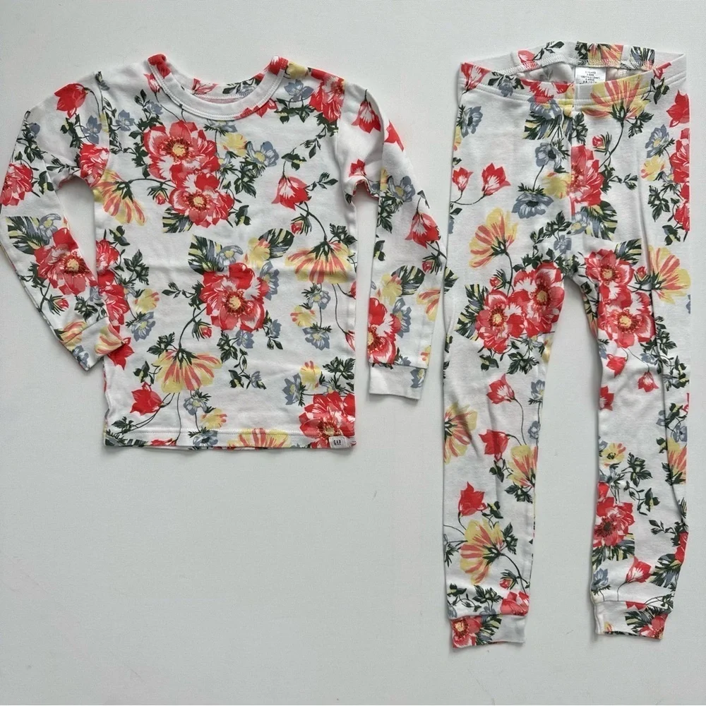Baby Gap Girls Organic Pajama Set Size 5 Years
